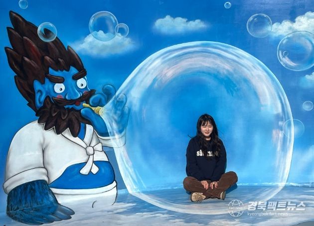 파랑깨비 오두막집과 달토끼 체험 공간 전경.