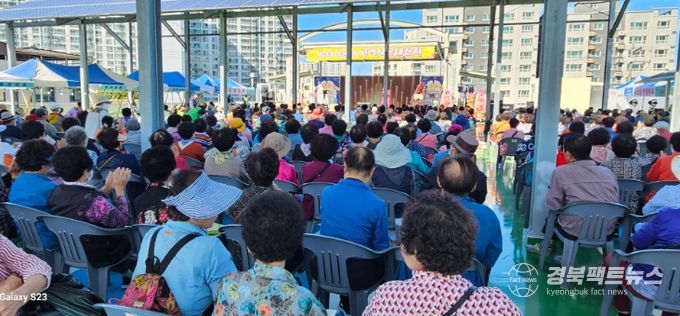 지난 10월 열린 제18회 영천 큰장 고객사은대잔치 및 별별야맥파티