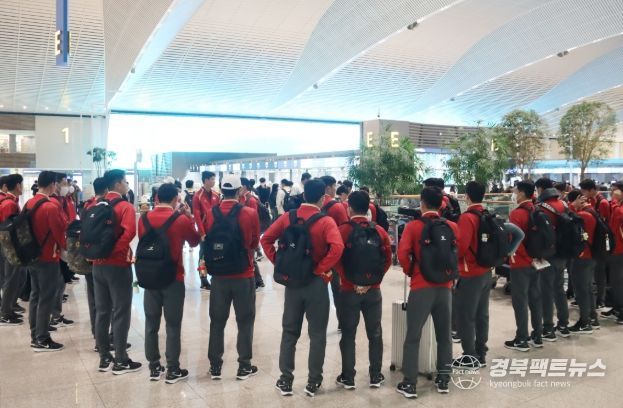 ‘완전체’ 김천상무, 2025시즌 위한 담금질 돌입...내달 21일까지 베트남 전훈!