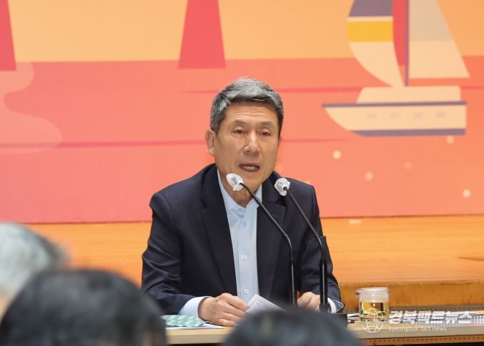 포항시는 이강덕 포항시장 주재로 23일 시청 대회의실에서 ‘상반기 신속 집행 대규모 투자사업 점검 회의’를 개최했다.