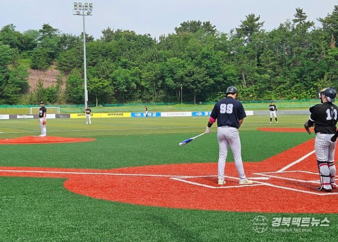 2025 STAY영덕 베이스볼 대학생 챔피언십 경기 모습.