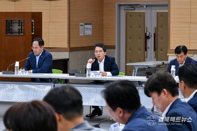 유정근 영주시장 권한대행이 인사말을 하고 있다.